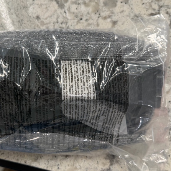 Lululemon everywhere belt bag 1L - Picture 2 of 2